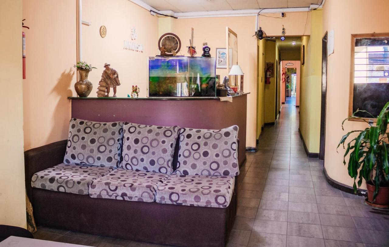 Hostal Namaste Salta Extérieur photo